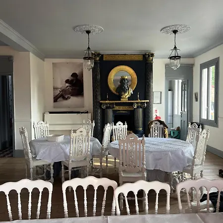 Le Manoir De La Baronnie Vila