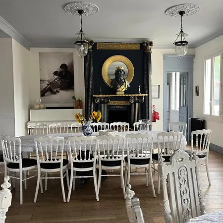 Vila Le Manoir De La Baronnie