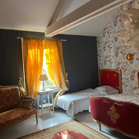 Le Manoir De La Baronnie Vila *